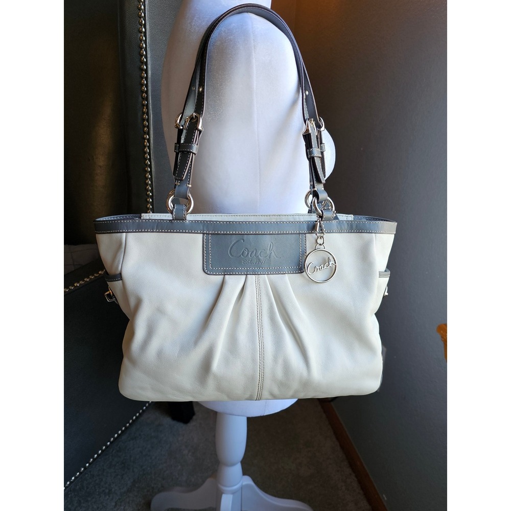 Coach East West Gallery F13759 White Gray Leather Pleated Shoulder Tote Bag